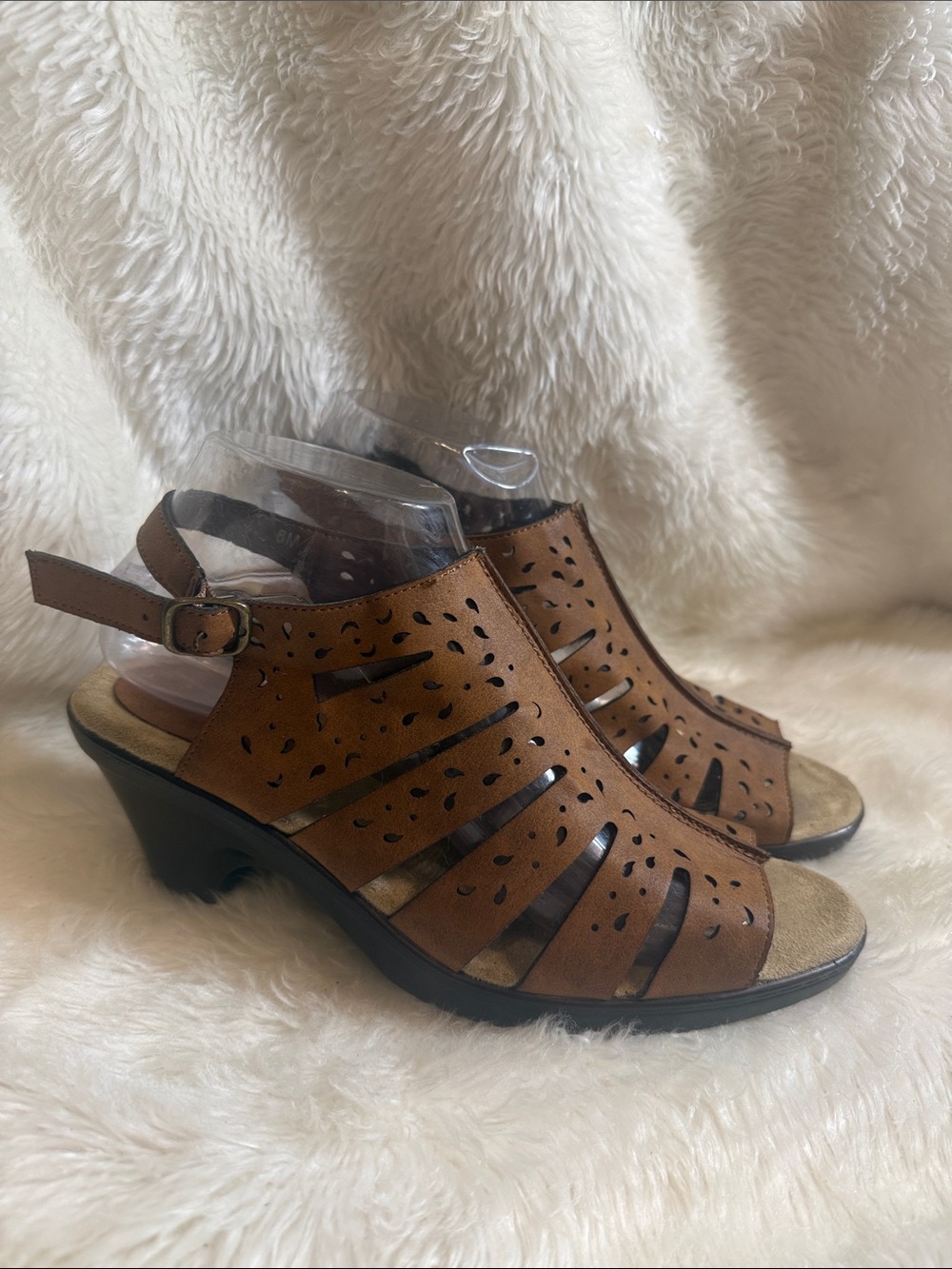 Easy Street Brown Cutout Slingback Sandals Size 8M NWOB